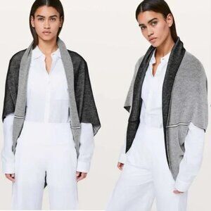 Lululemon Exaltation Wrap Green/Gray Reverible